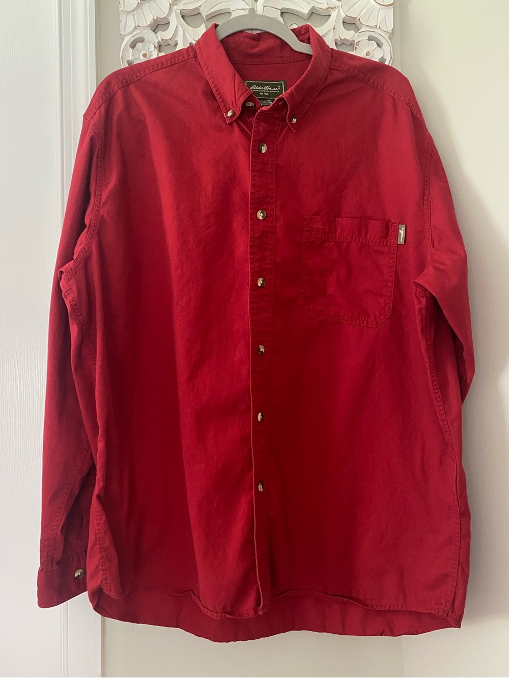 Eddie Bauer Men’s Large Cotton Button Down Shirt Red Outdoor Casual
